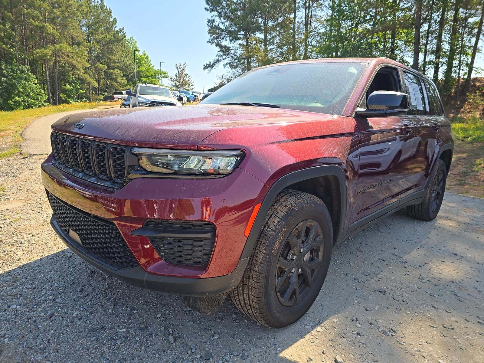 2024 Jeep Grand Cherokee Altitude AWD