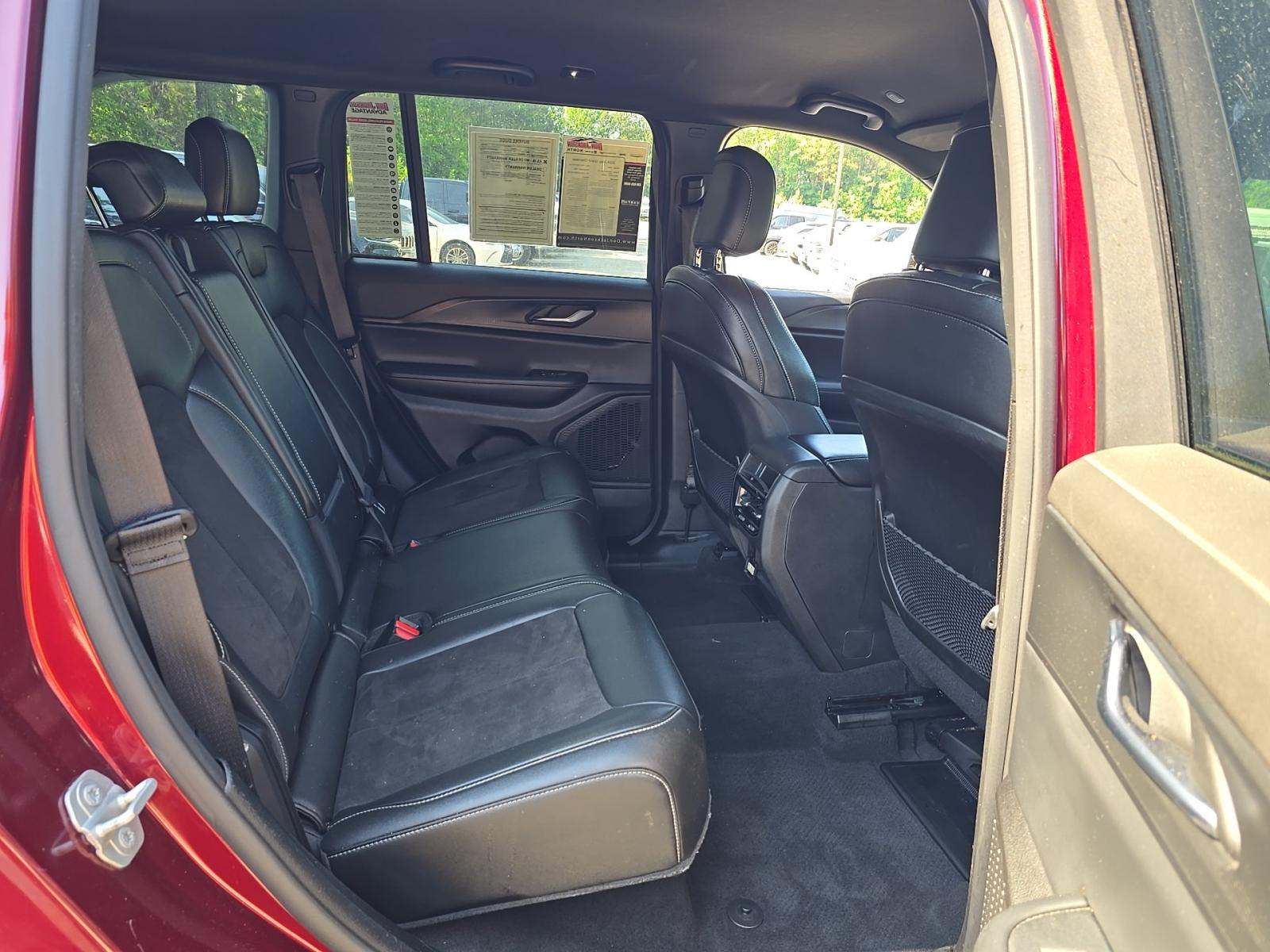 2024 Jeep Grand Cherokee Altitude AWD