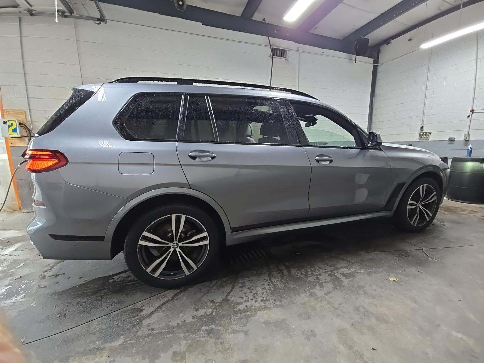 2023 BMW X7 xDrive40i AWD