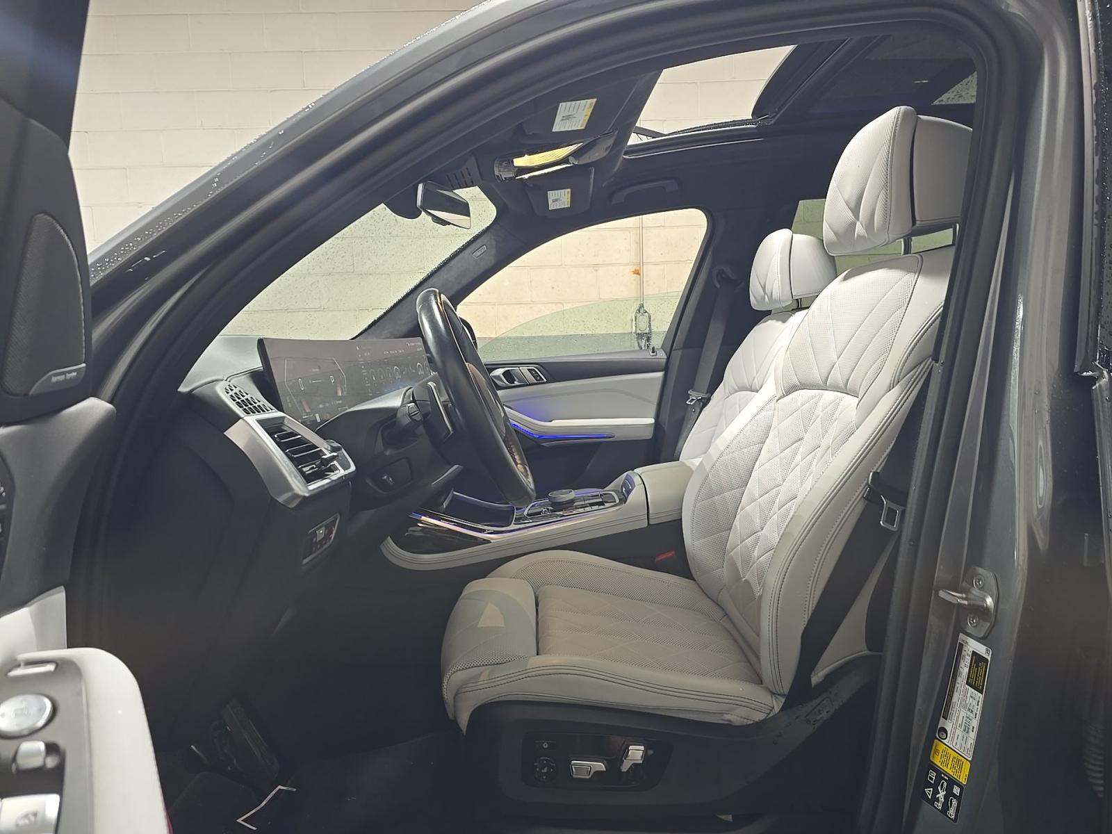 2023 BMW X7 xDrive40i AWD