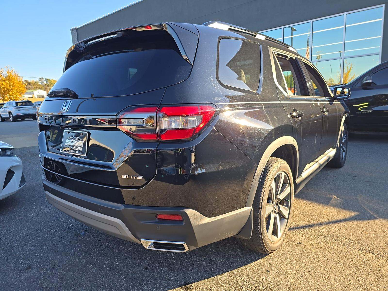 2023 Honda Pilot Elite AWD