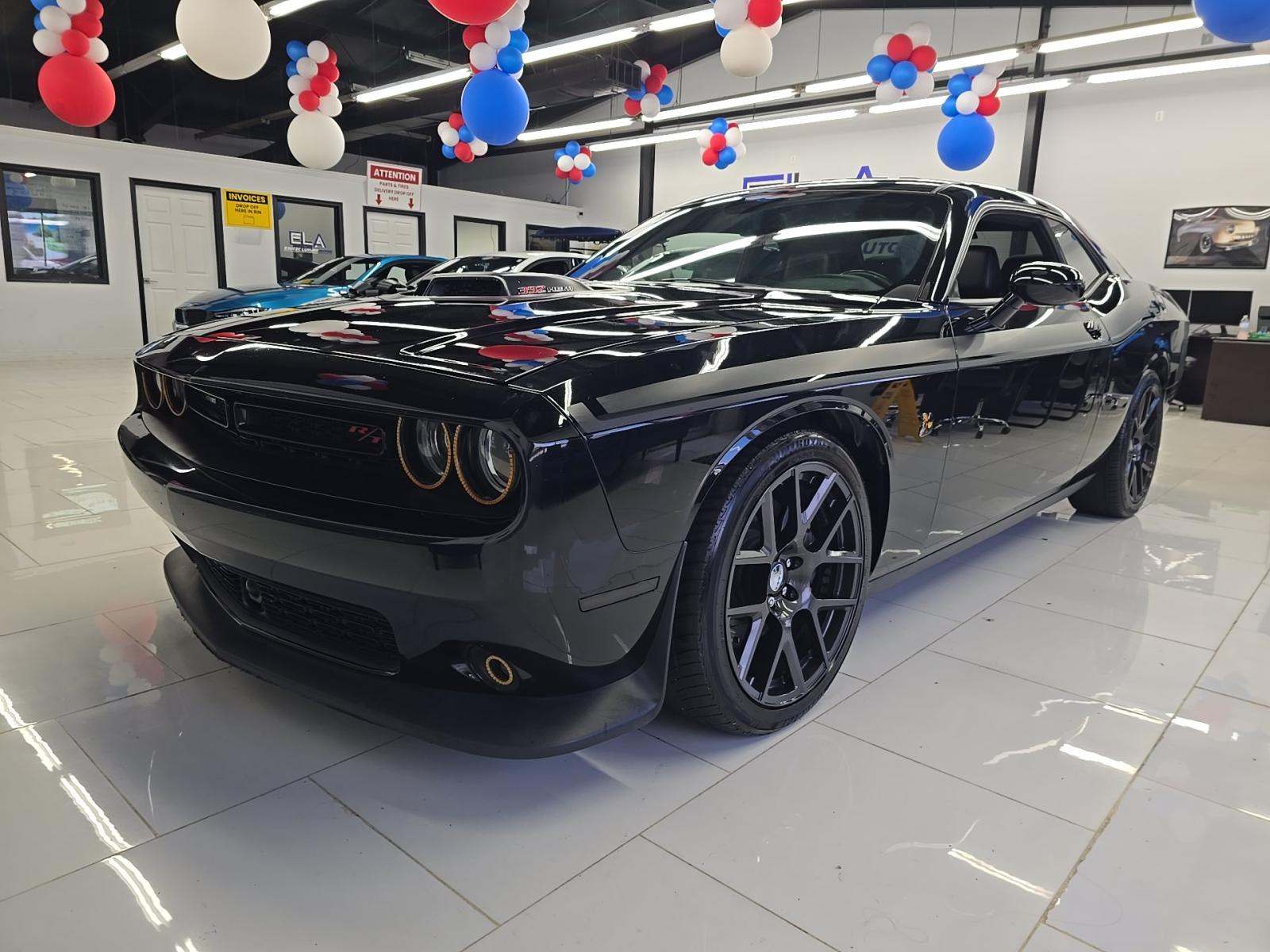 2016 Dodge Challenger R/T 392 HEMI Scat Pack Shaker RWD