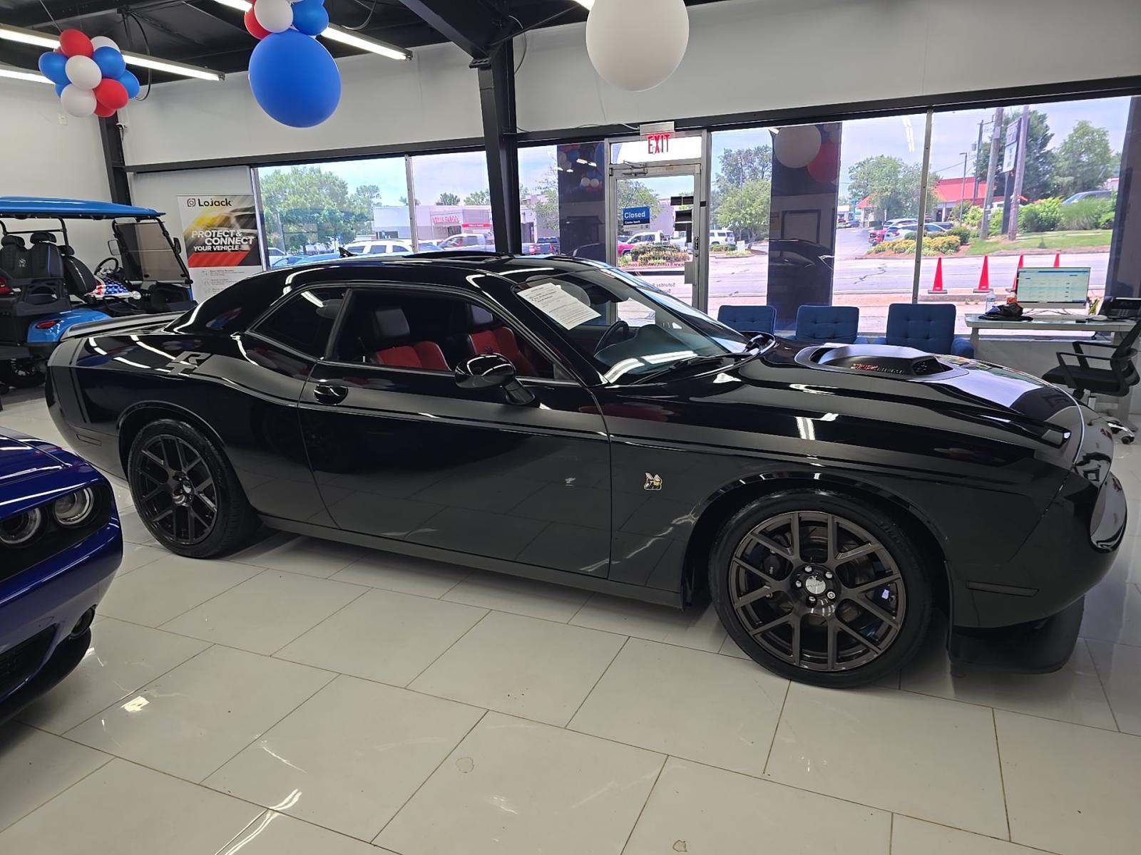 2016 Dodge Challenger R/T 392 HEMI Scat Pack Shaker RWD