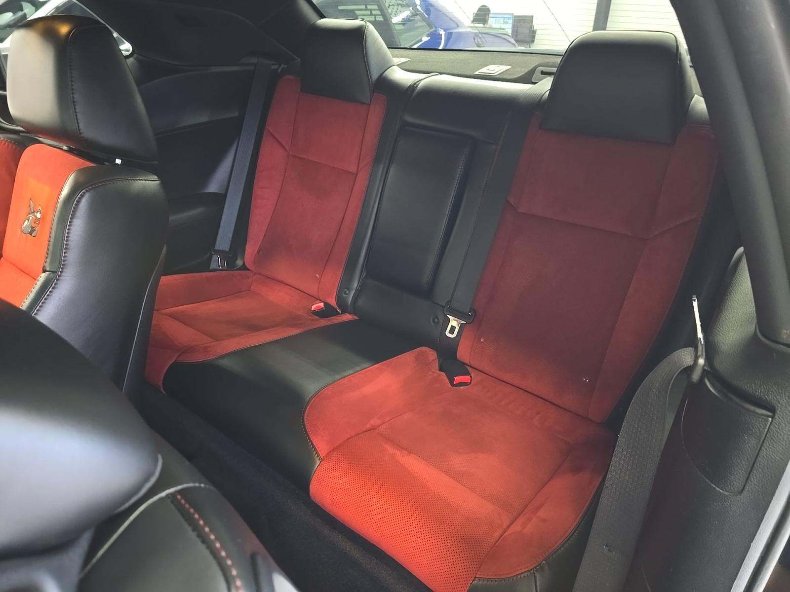2016 Dodge Challenger R/T 392 HEMI Scat Pack Shaker RWD