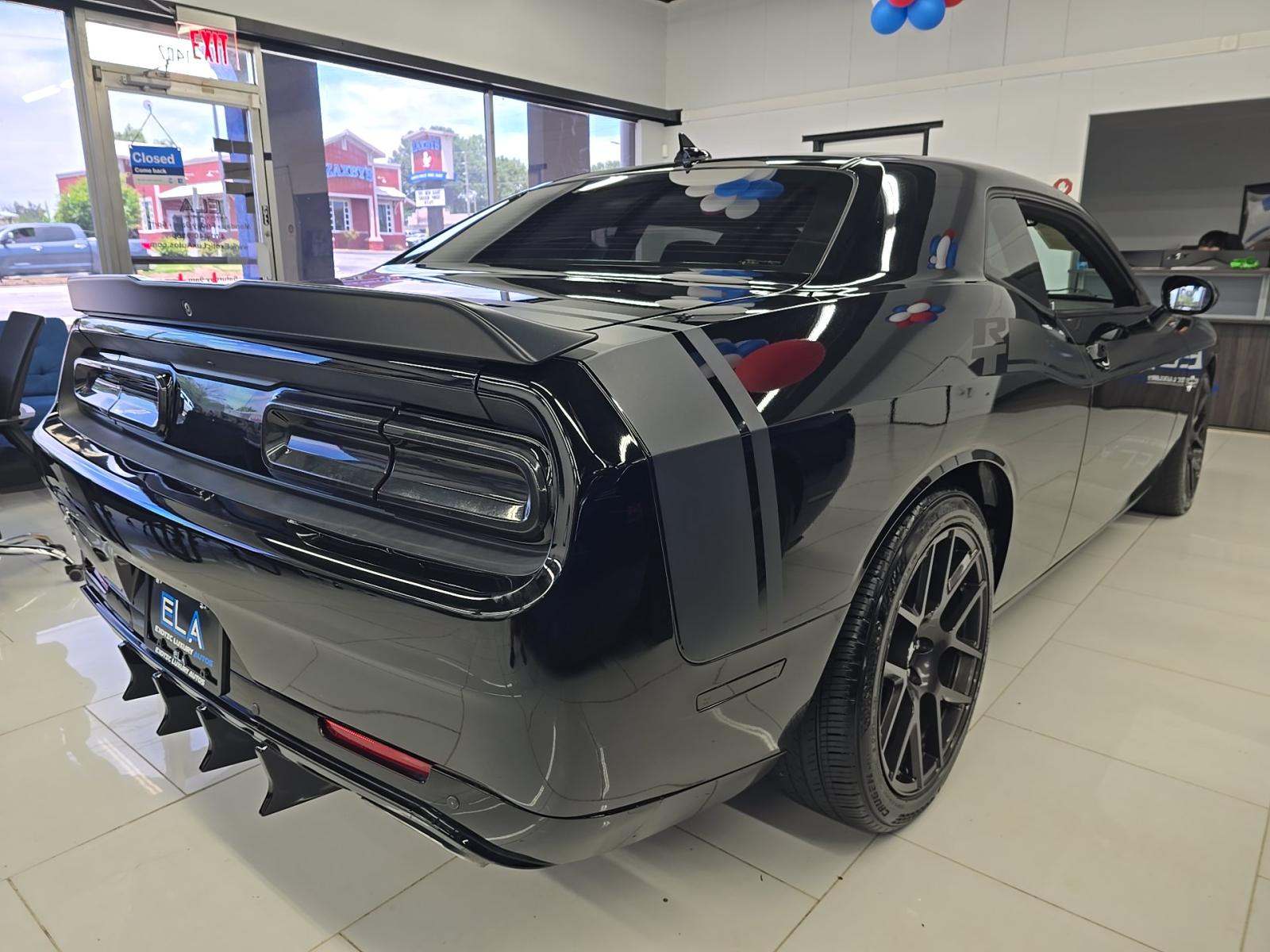2016 Dodge Challenger R/T 392 HEMI Scat Pack Shaker RWD