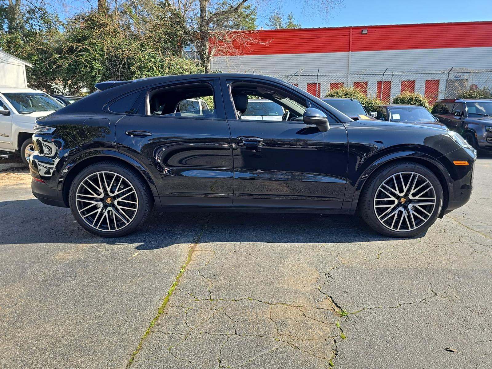 2025 Porsche Cayenne Base AWD