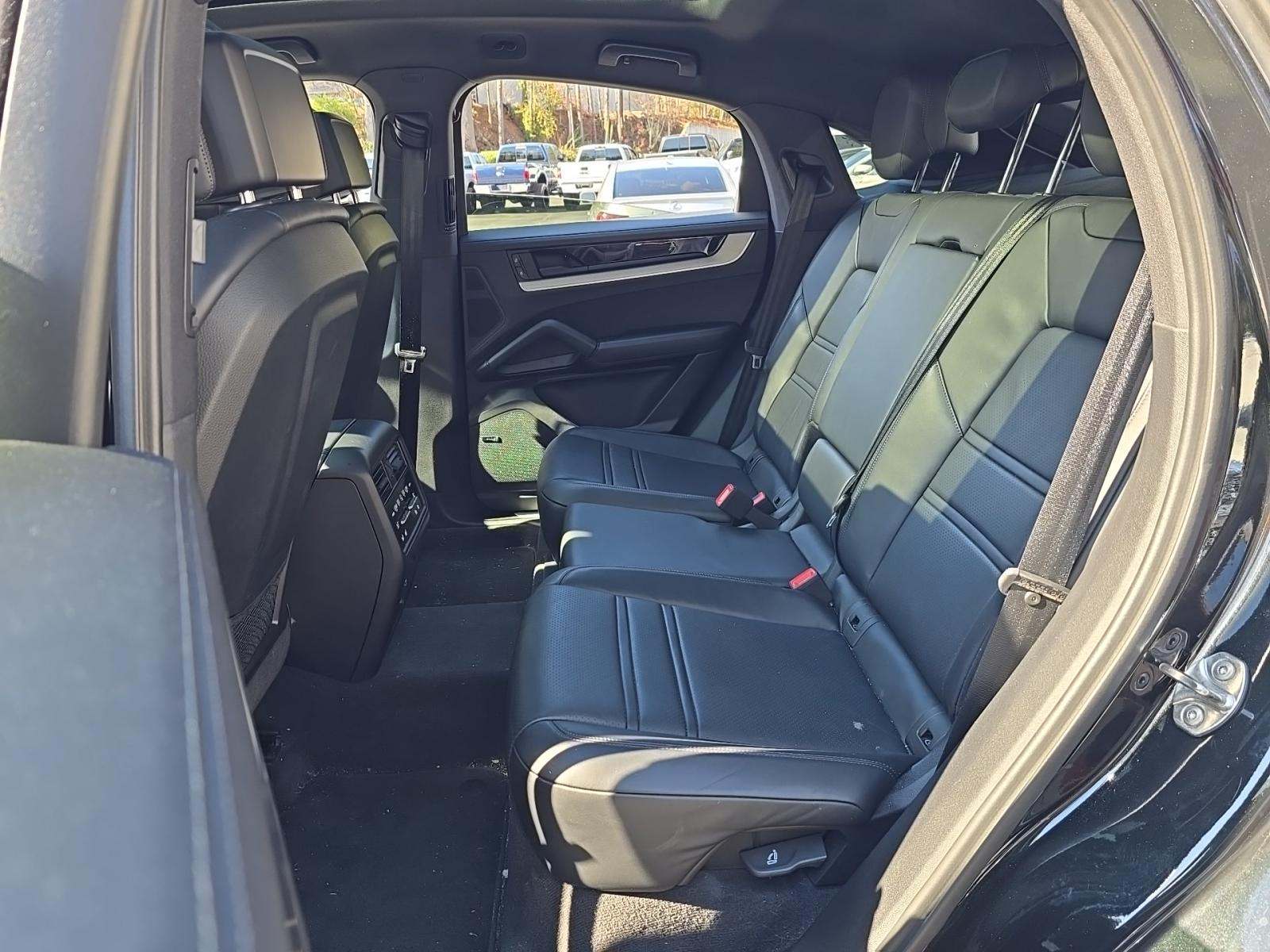 2025 Porsche Cayenne Base AWD