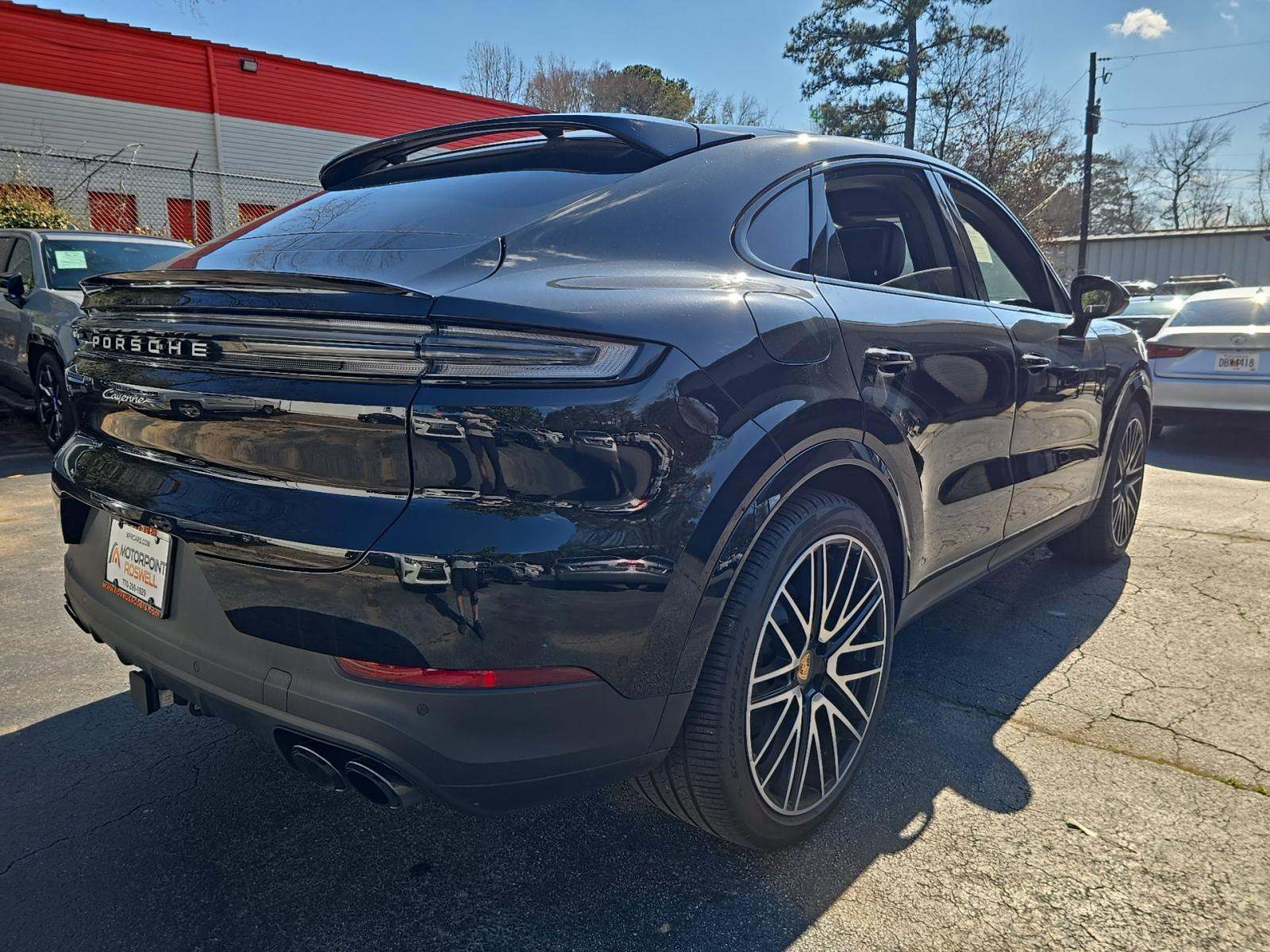 2025 Porsche Cayenne Base AWD