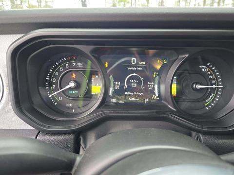 JEEP 4XE BACKCOUNTRY - 8