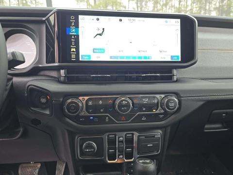 JEEP 4XE BACKCOUNTRY - 10