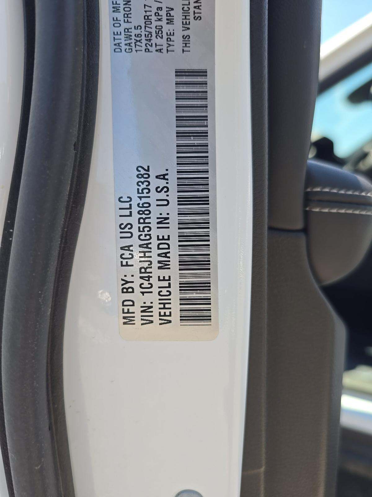 2024 Jeep Grand Cherokee Laredo AWD
