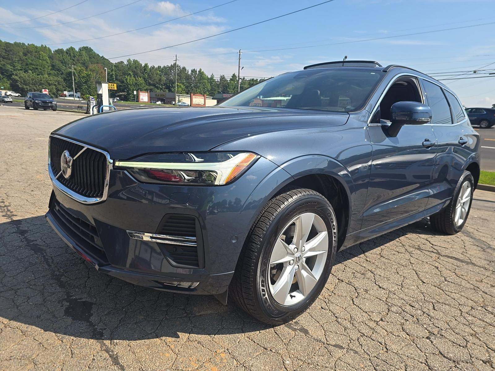 2022 Volvo XC60 B5 Momentum AWD