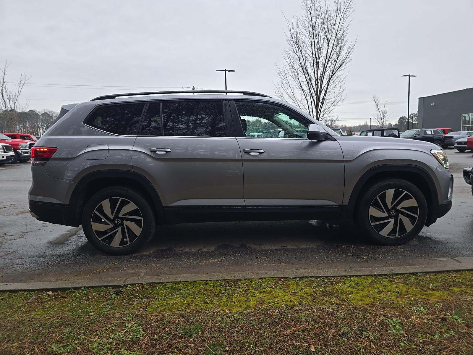 2024 Volkswagen Atlas 2.0T SE FWD