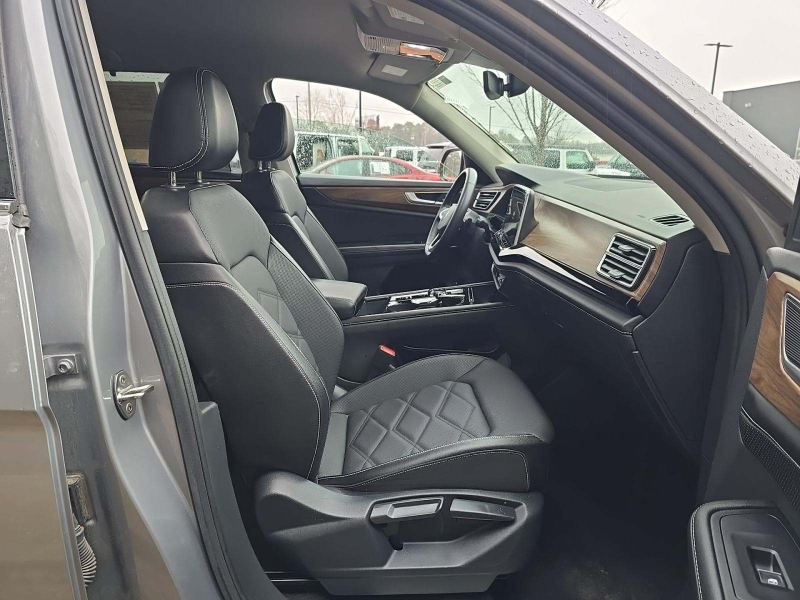 2024 Volkswagen Atlas 2.0T SE FWD