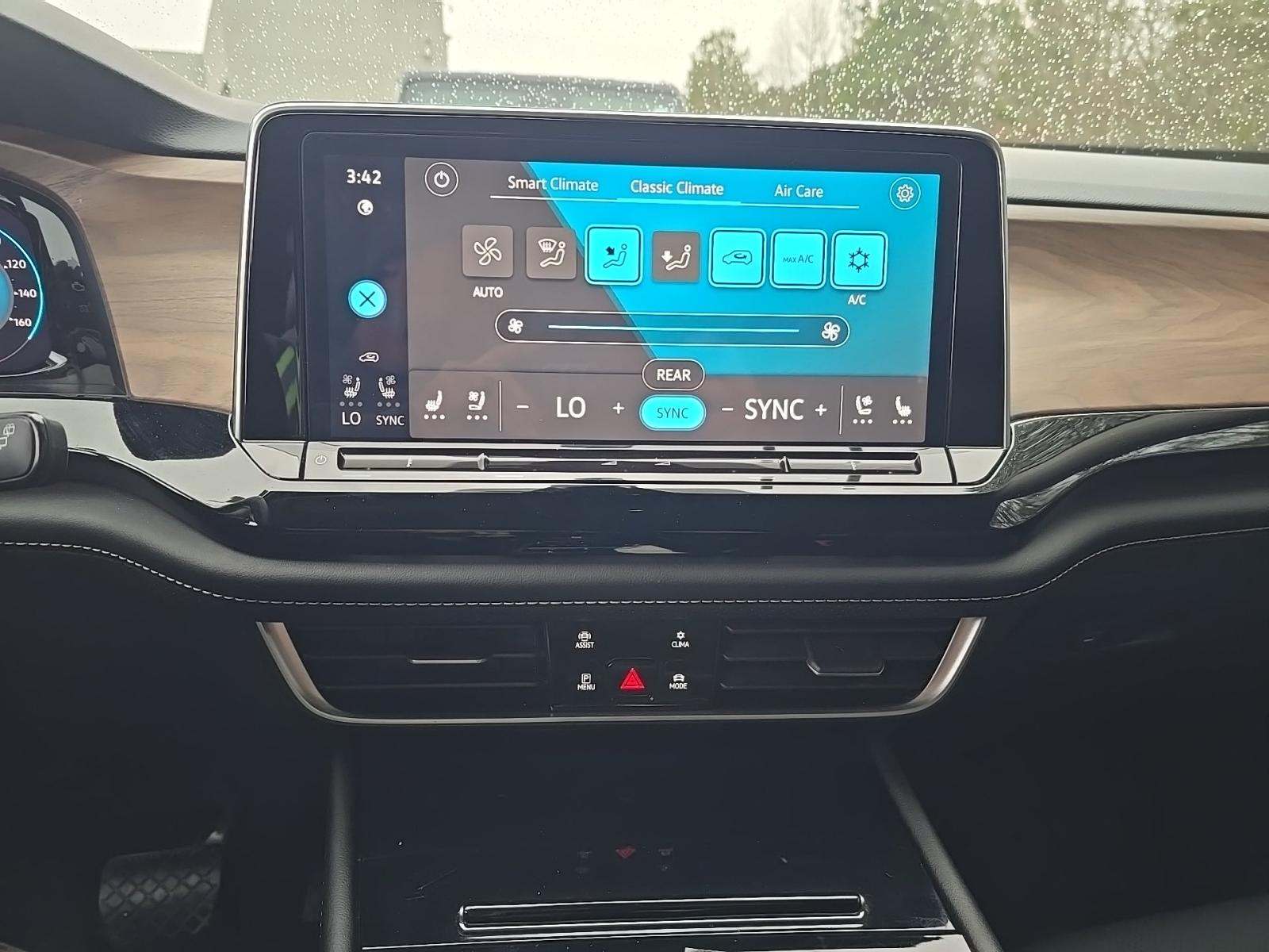 2024 Volkswagen Atlas 2.0T SE FWD