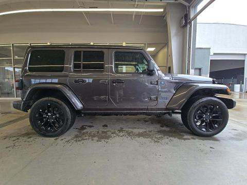 JEEP 4XE SAHARA - 4