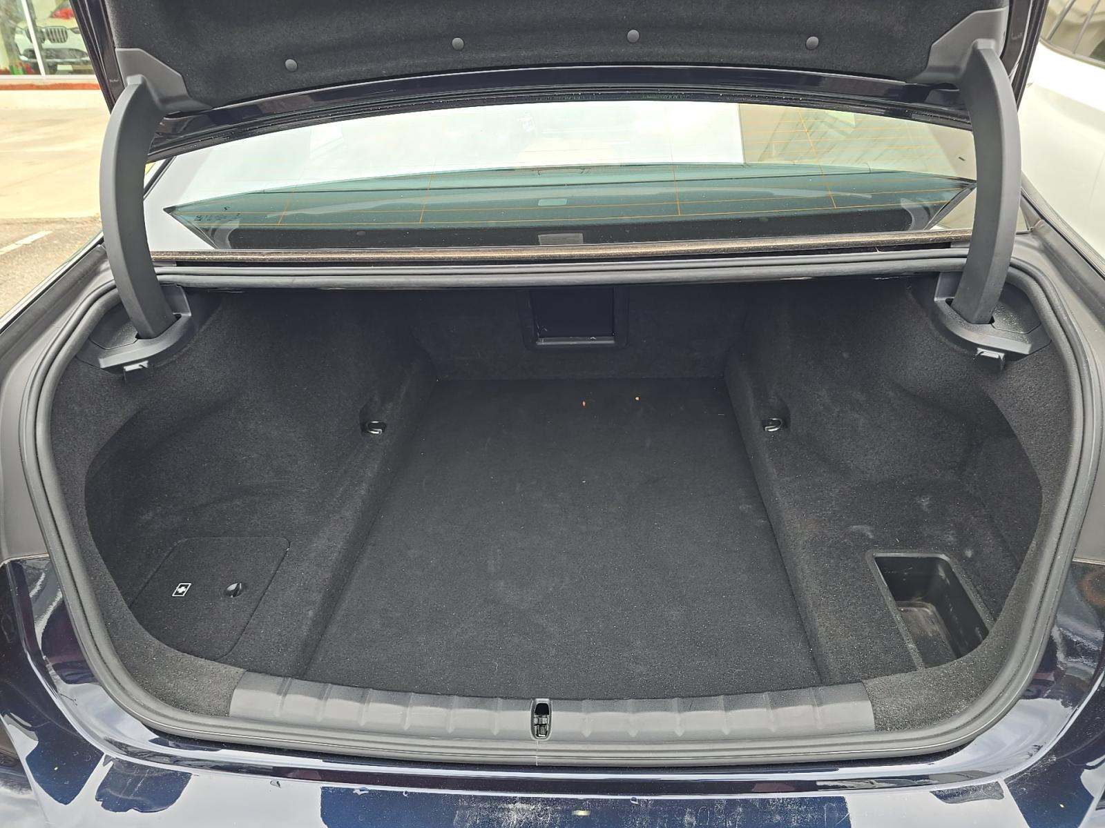 2023 BMW 7 Series 740i RWD