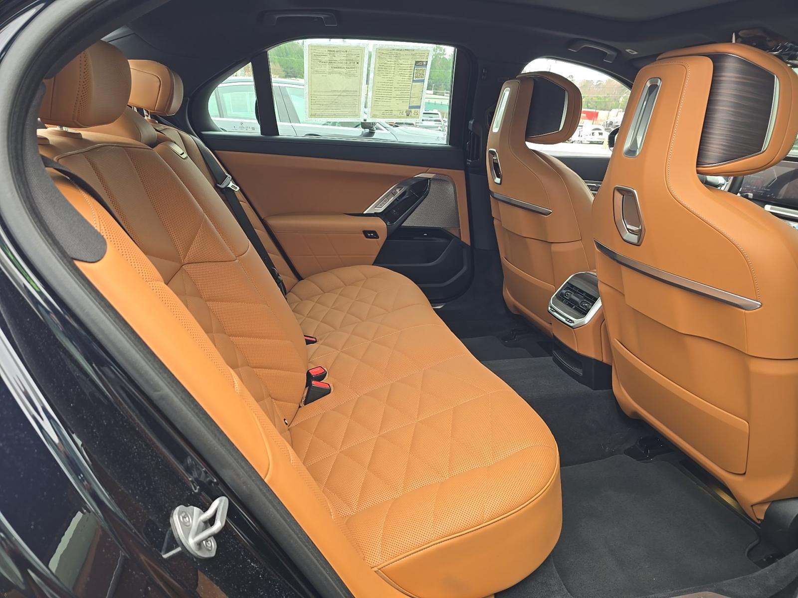 2023 BMW 7 Series 740i RWD