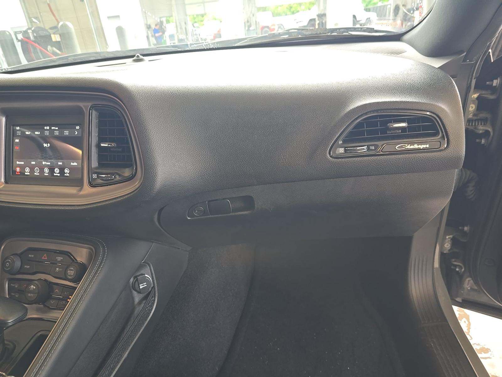 2023 Dodge Challenger SXT RWD