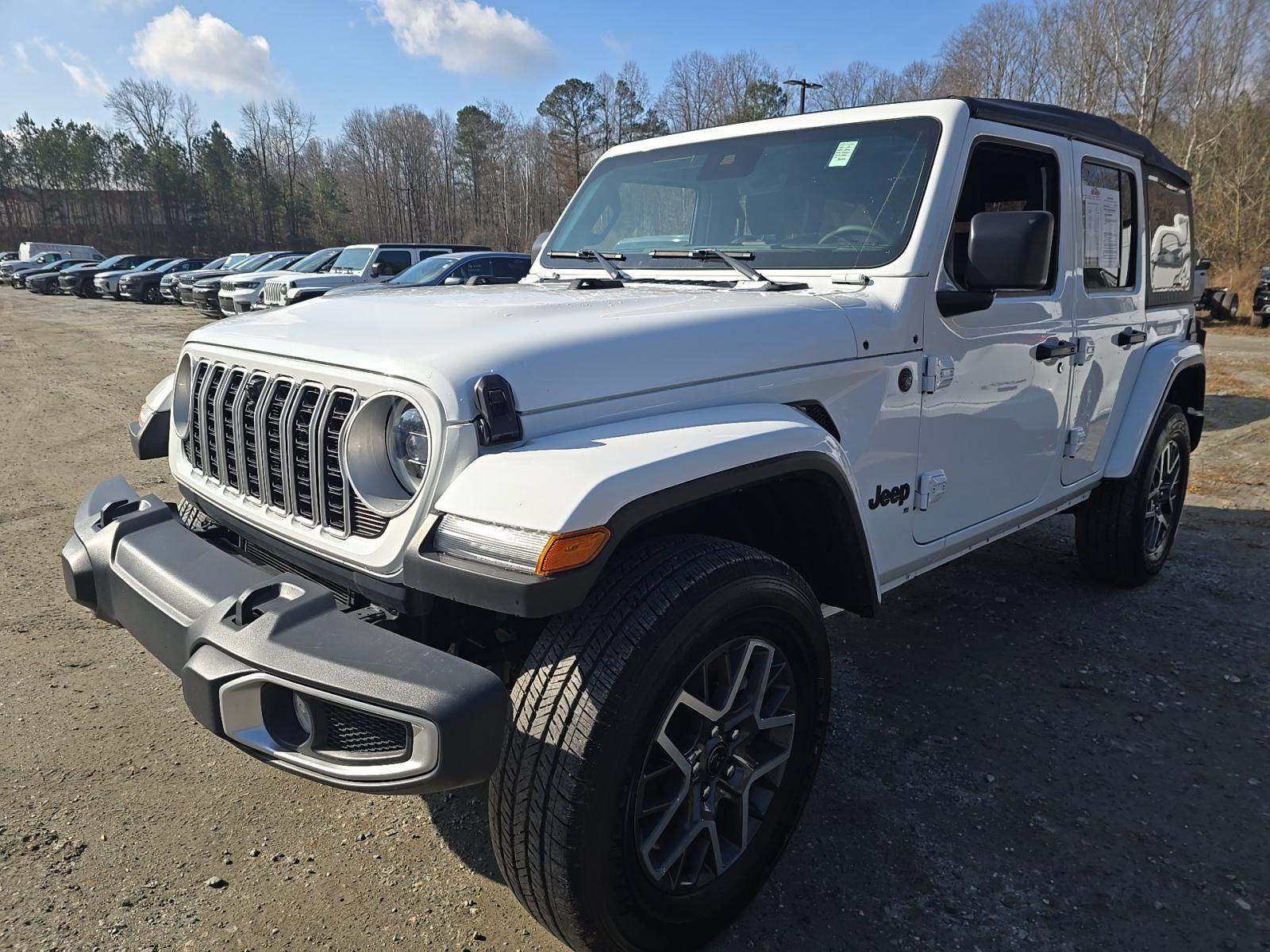 2025 Jeep Wrangler Sahara AWD