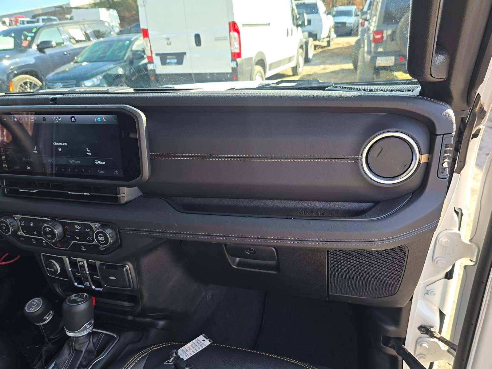 2025 Jeep Wrangler Sahara AWD