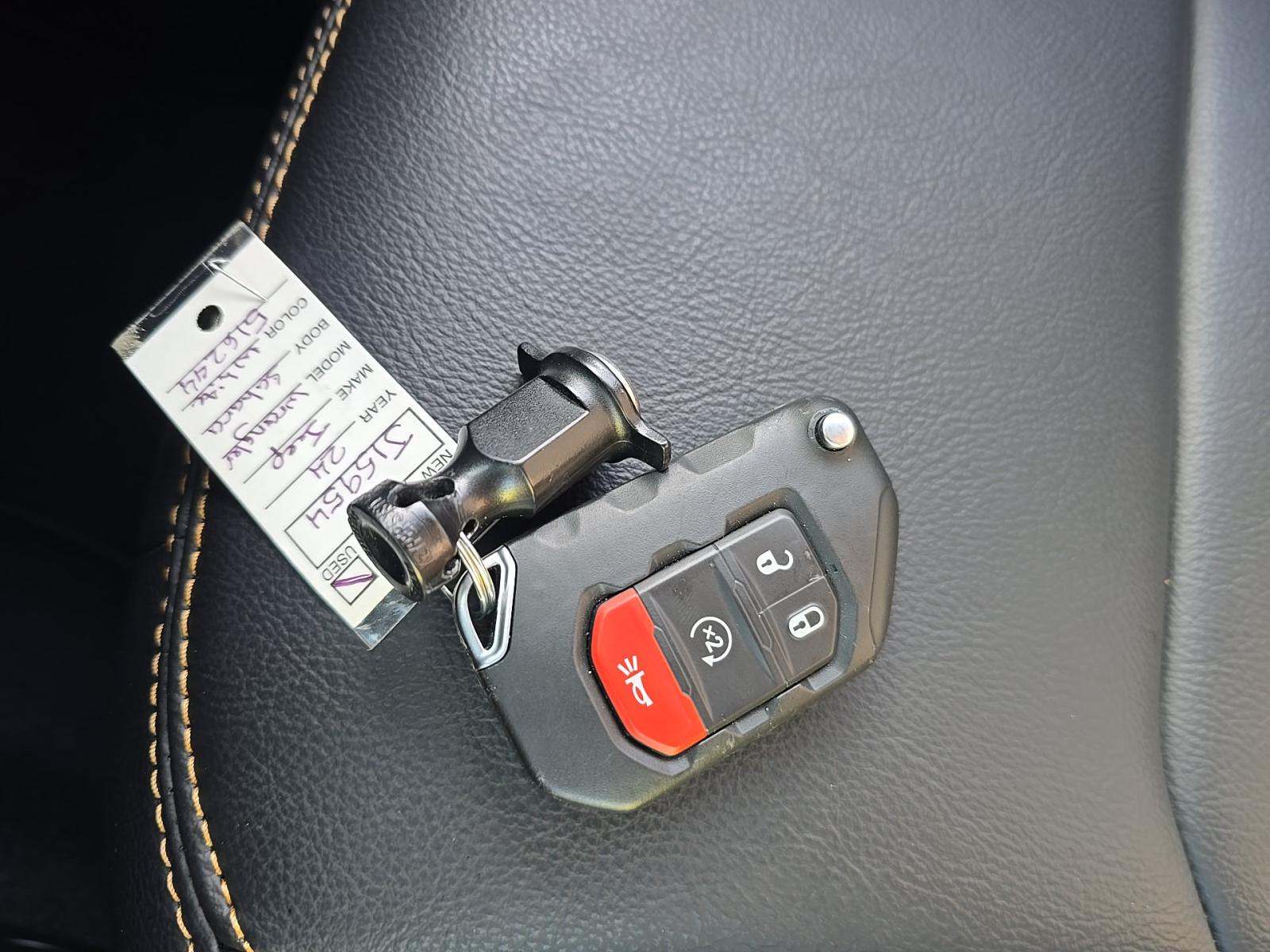 2025 Jeep Wrangler Sahara AWD