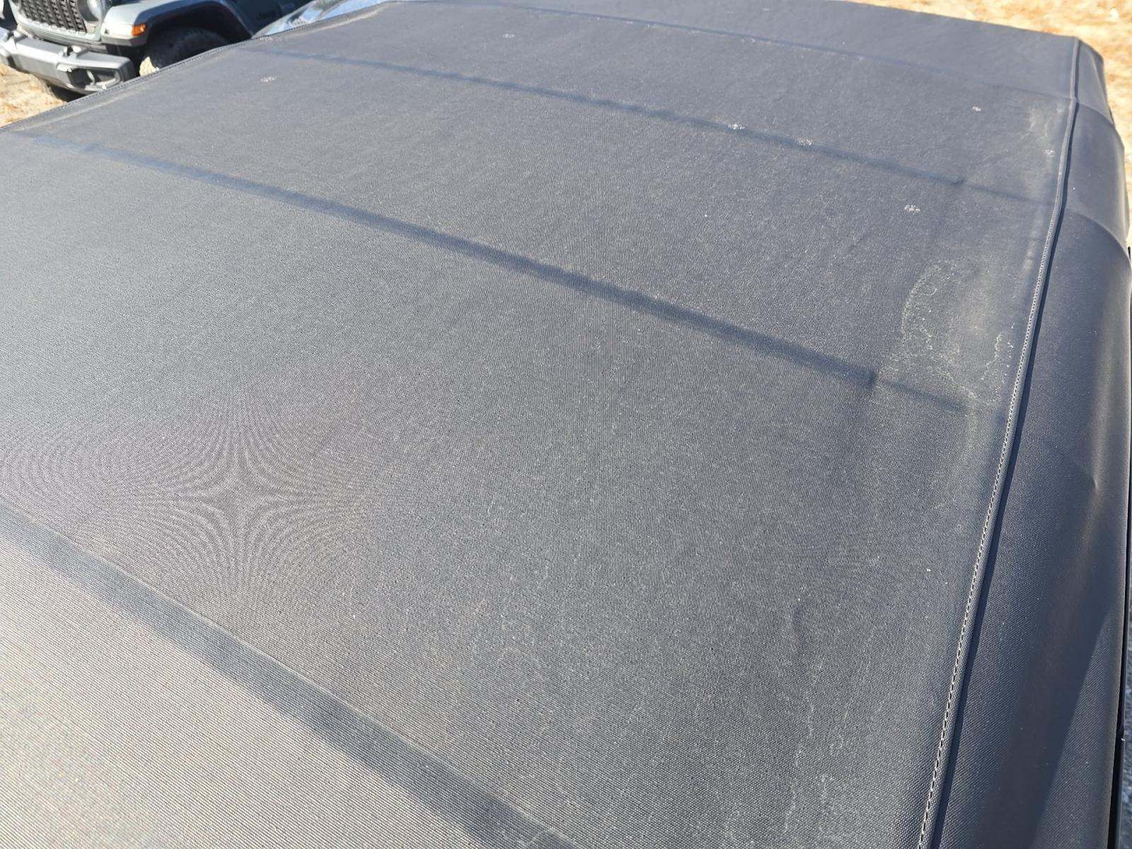 2025 Jeep Wrangler Sahara AWD