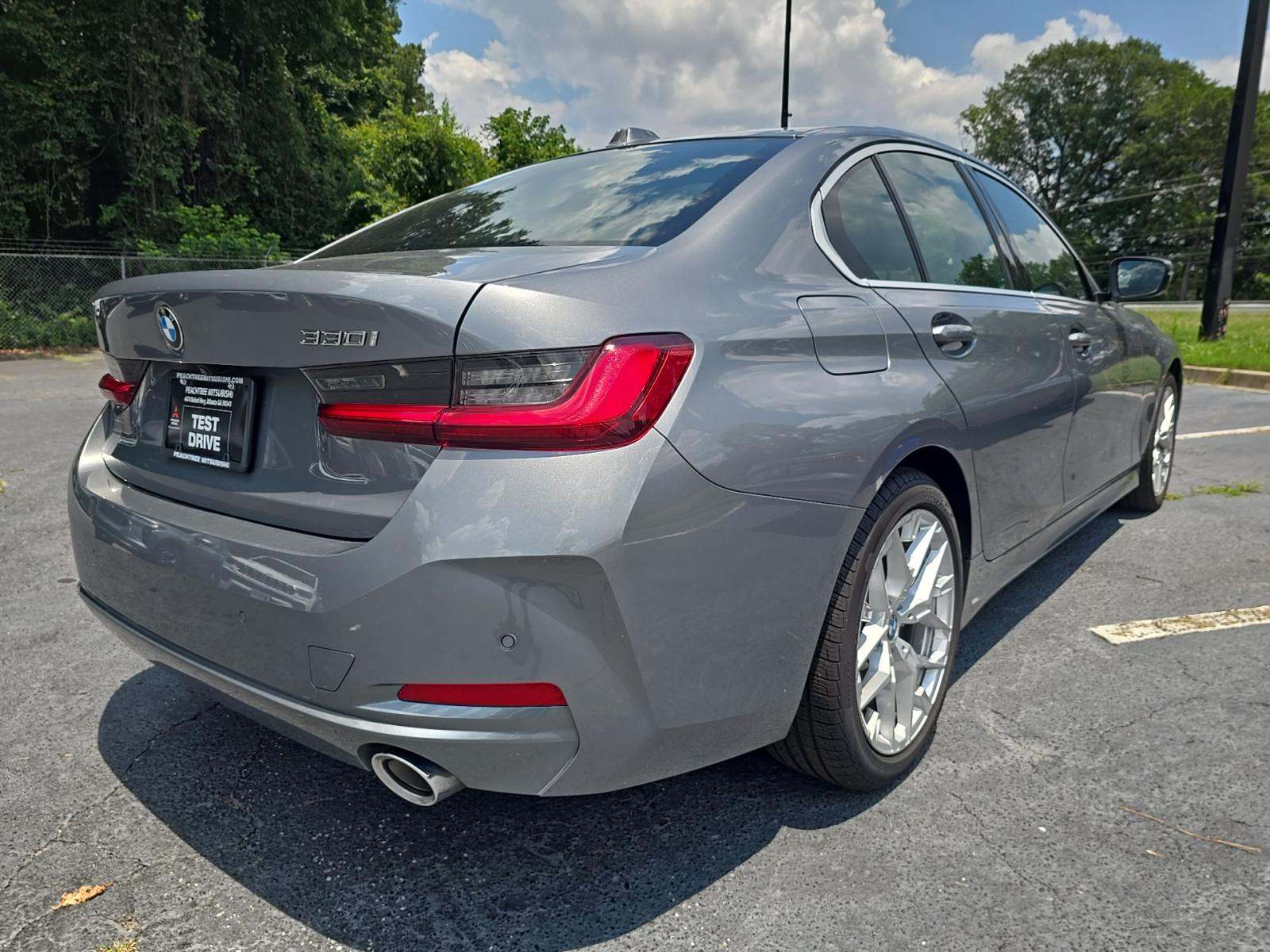 2025 BMW 3 Series 330i RWD