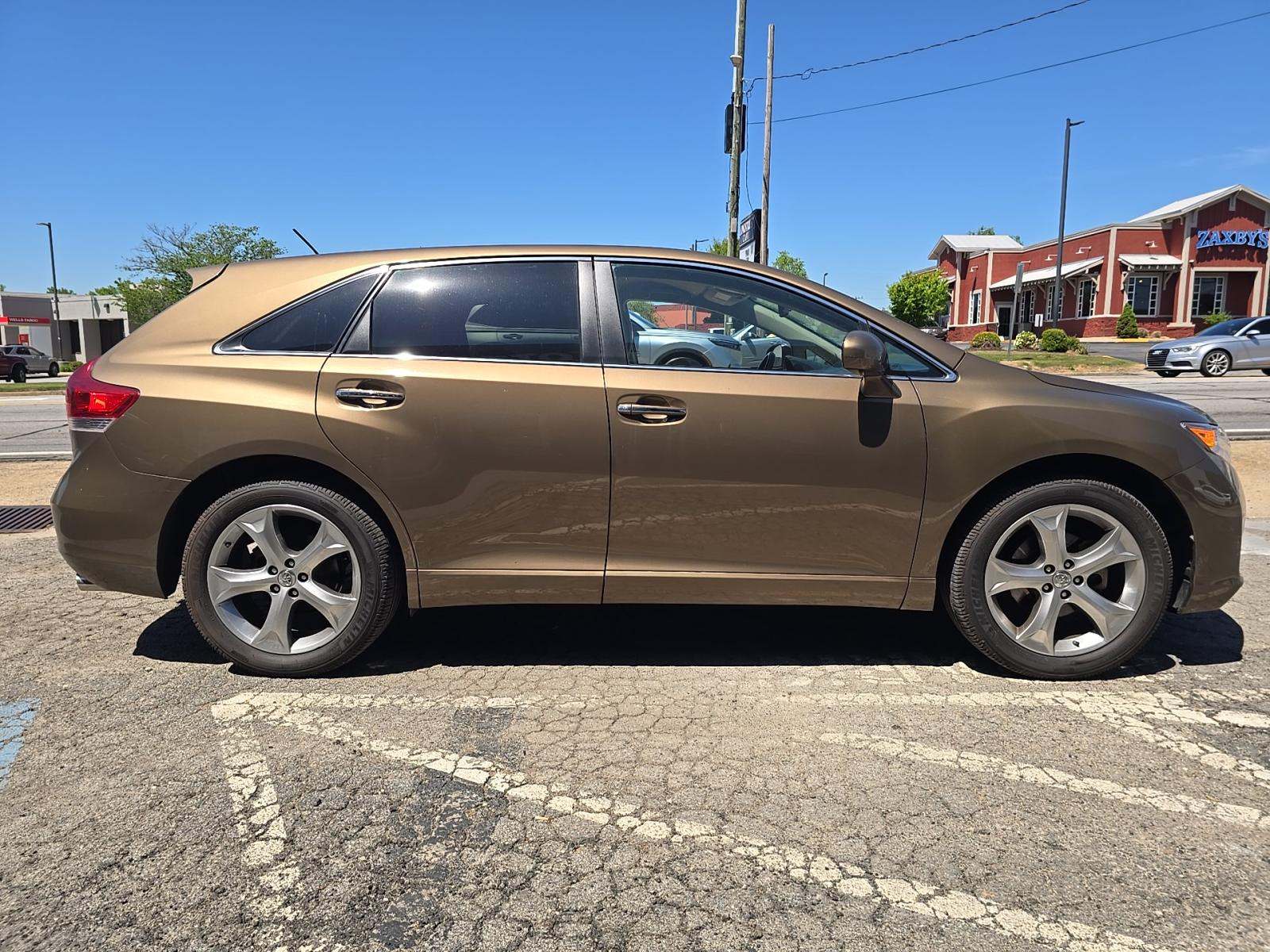 TOYOTA VENZA - 4