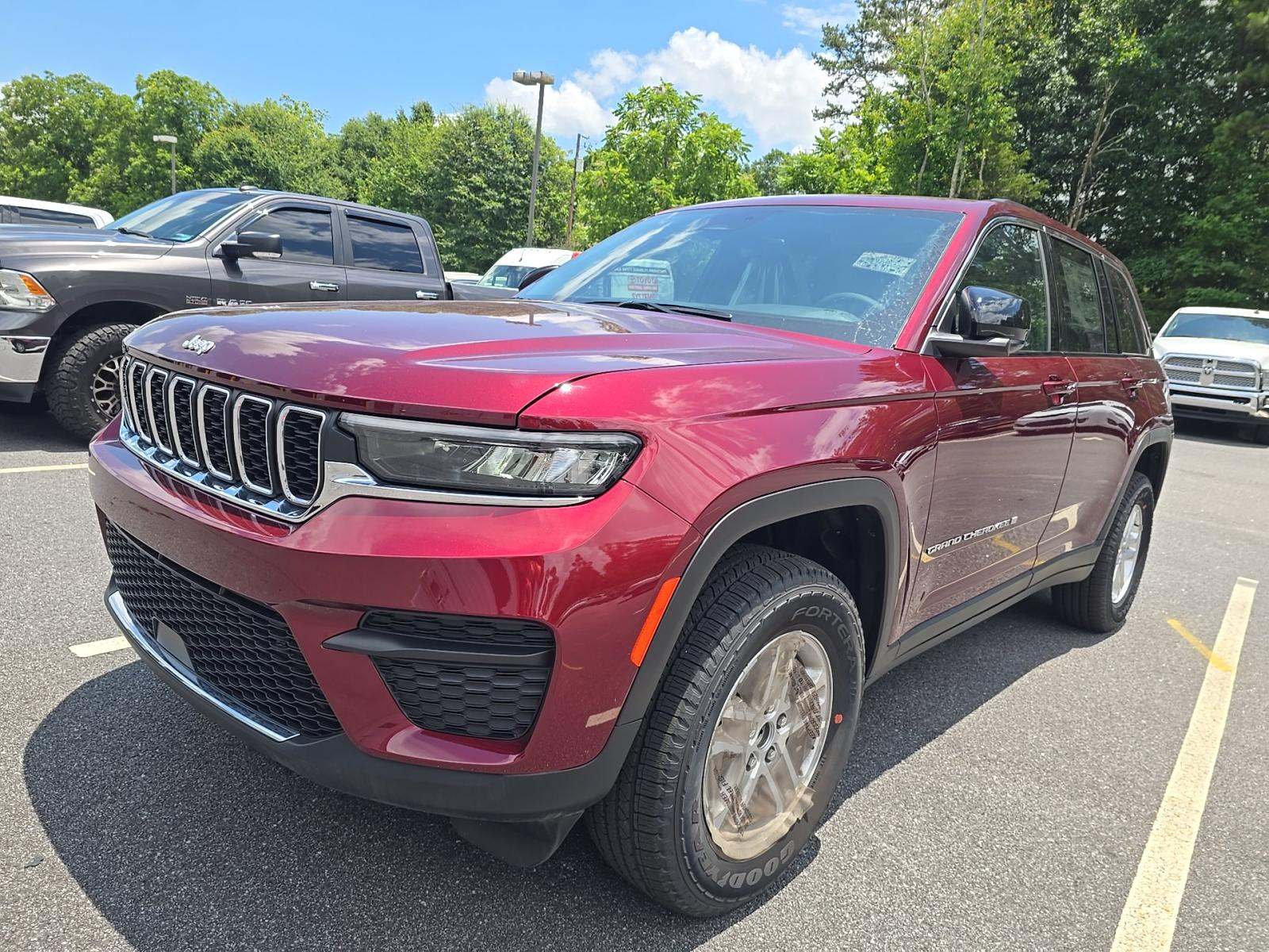 2025 Jeep Grand Cherokee Laredo RWD