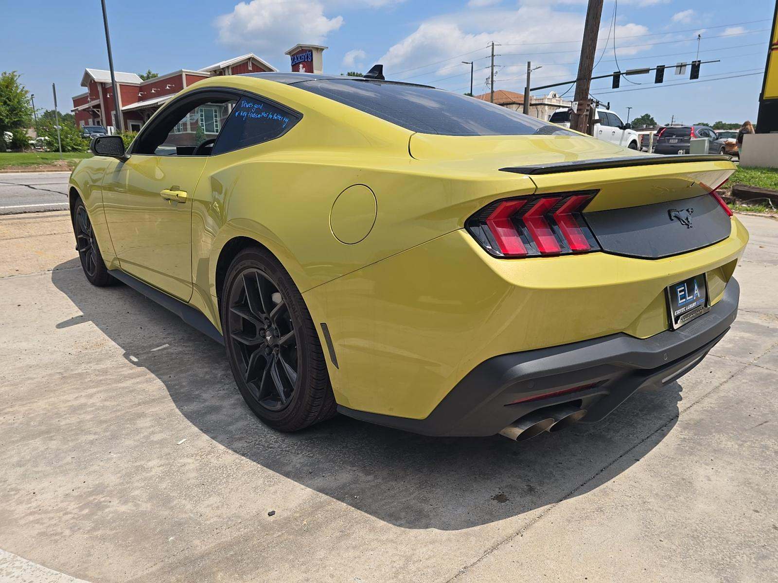 2025 Ford Mustang EcoBoost RWD