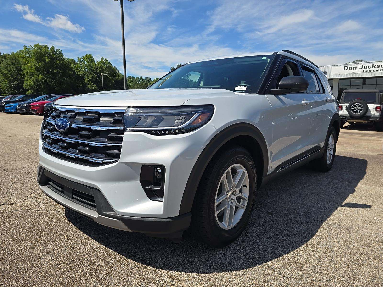 2025 Ford Explorer Active RWD