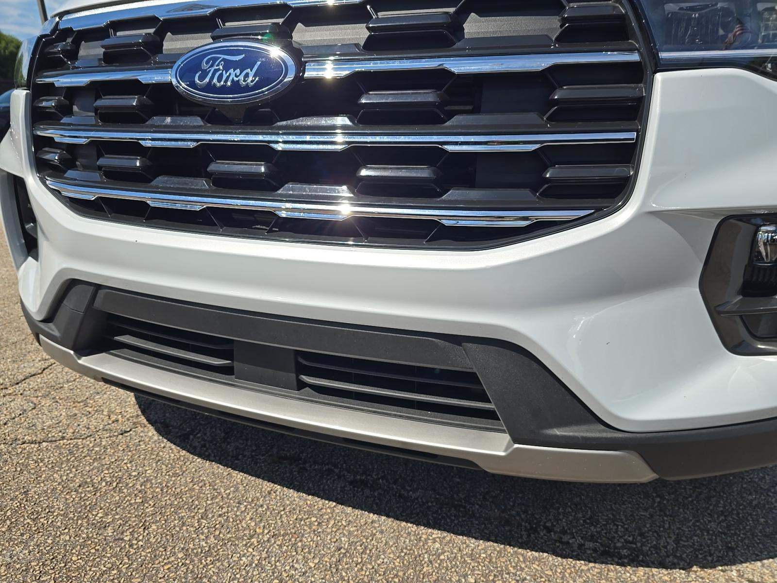 2025 Ford Explorer Active RWD