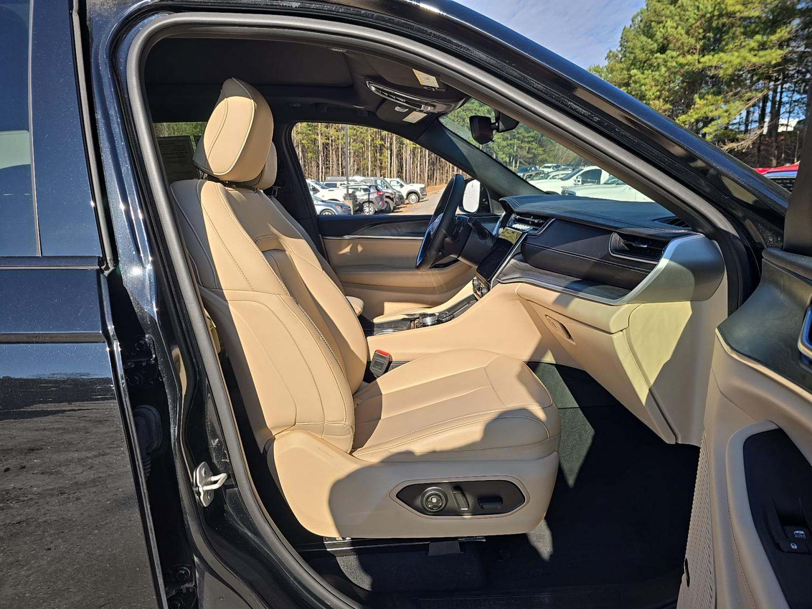 2024 Jeep Grand Cherokee Limited RWD