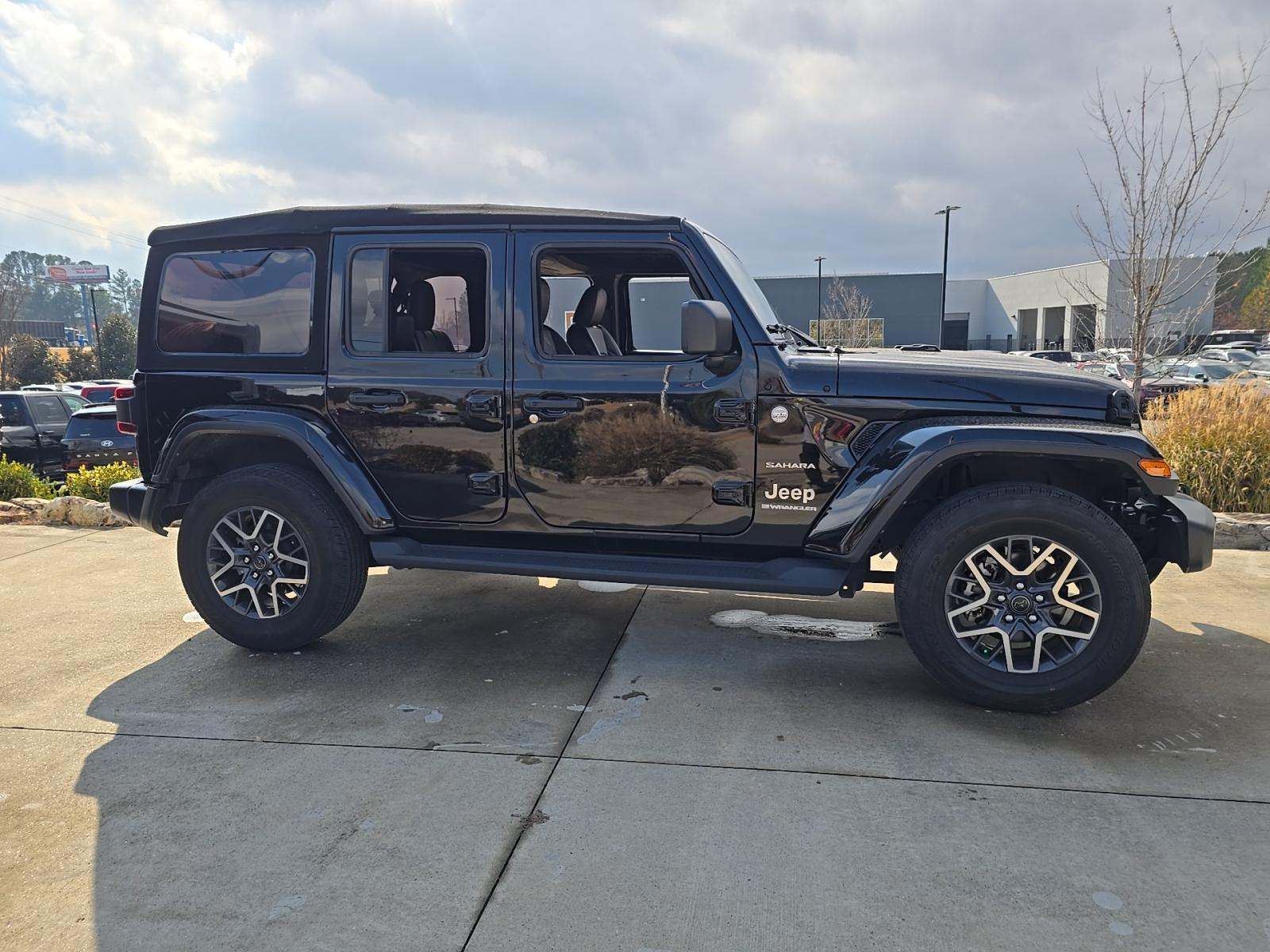 2024 Jeep Wrangler Sahara AWD