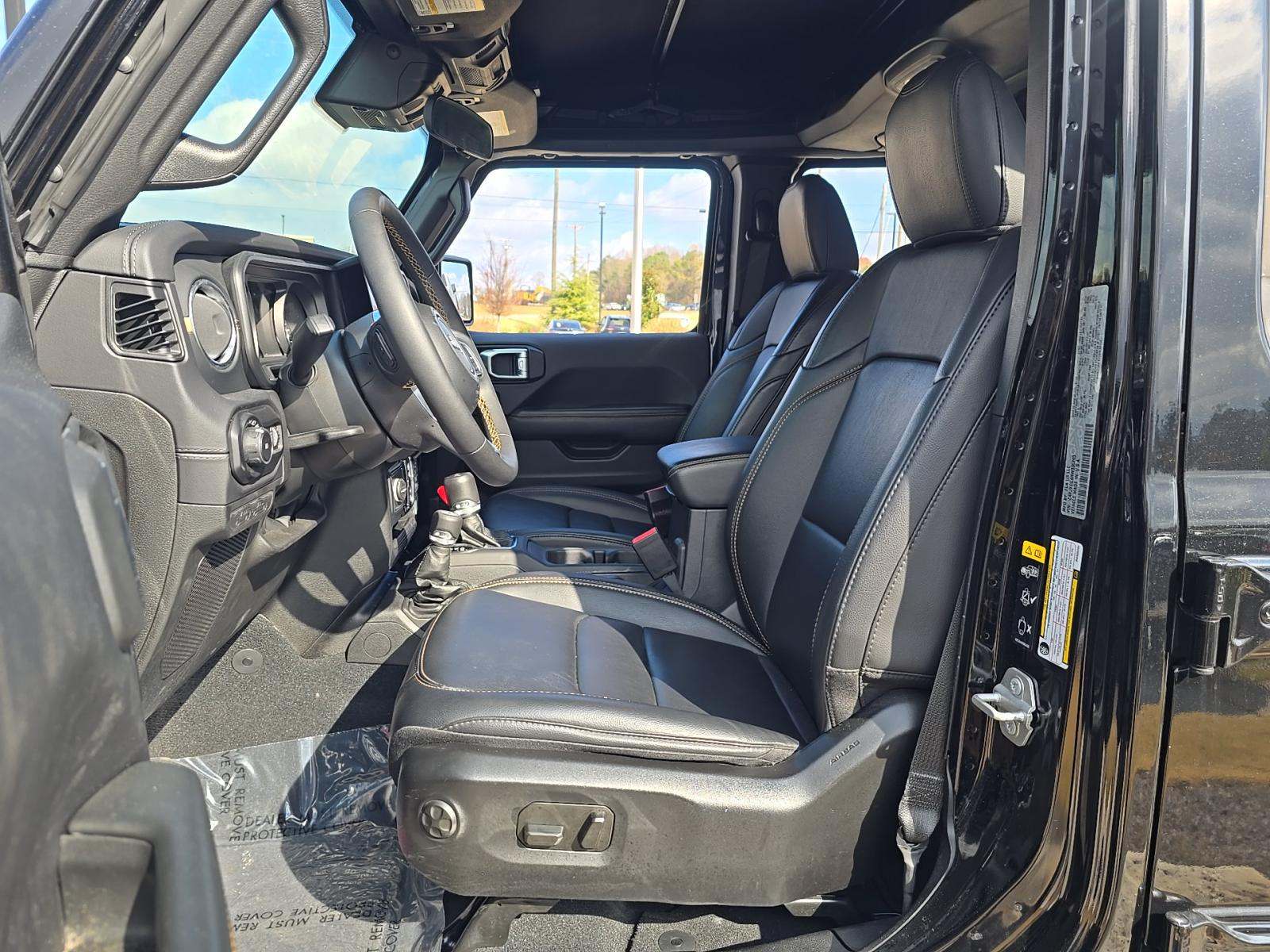 2024 Jeep Wrangler Sahara AWD