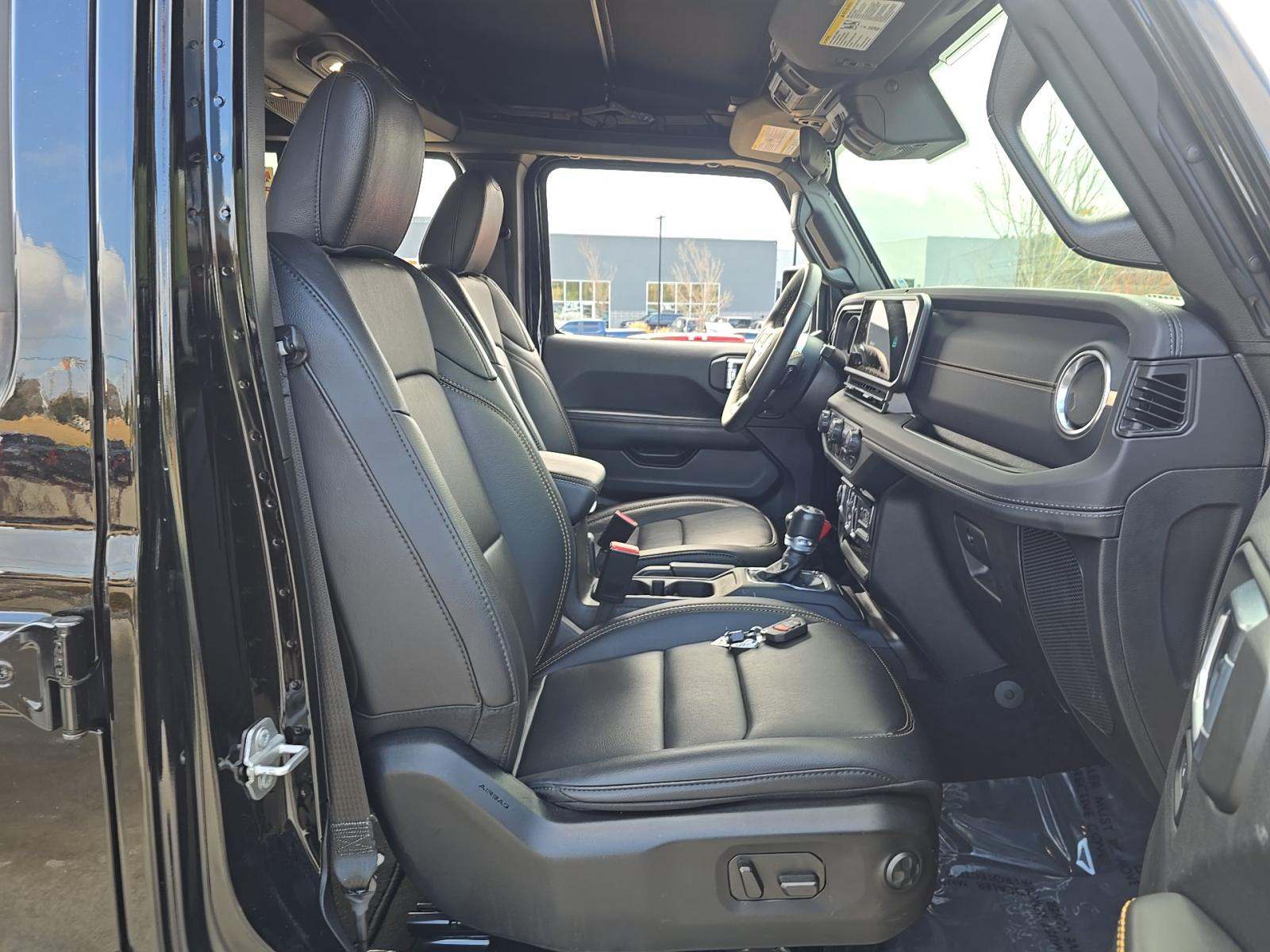 2024 Jeep Wrangler Sahara AWD