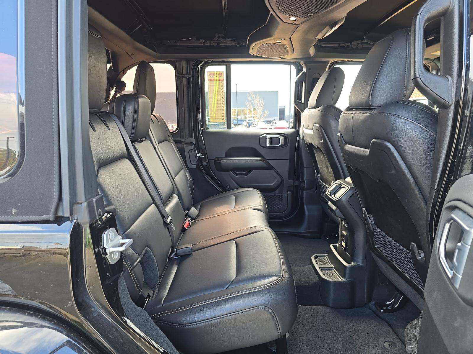 2024 Jeep Wrangler Sahara AWD