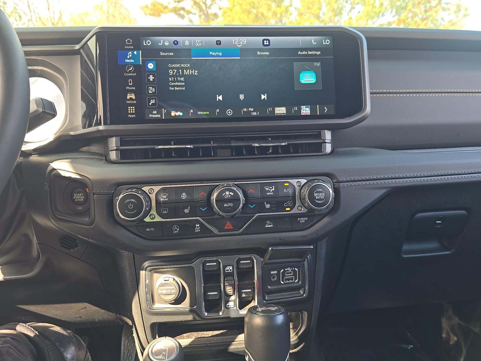 2024 Jeep Wrangler Sahara AWD