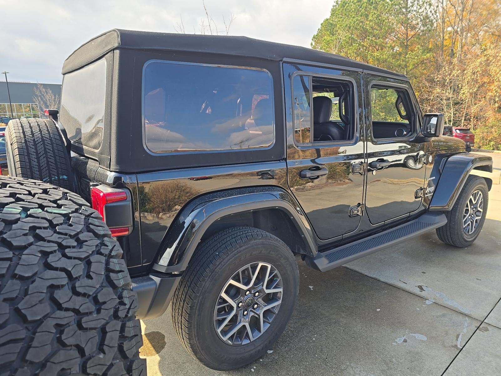 2024 Jeep Wrangler Sahara AWD