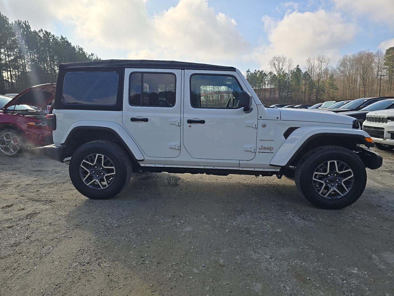 2024 Jeep Wrangler Sahara AWD