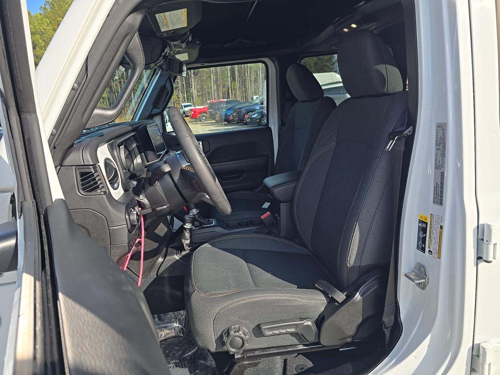 2024 Jeep Wrangler Sahara AWD