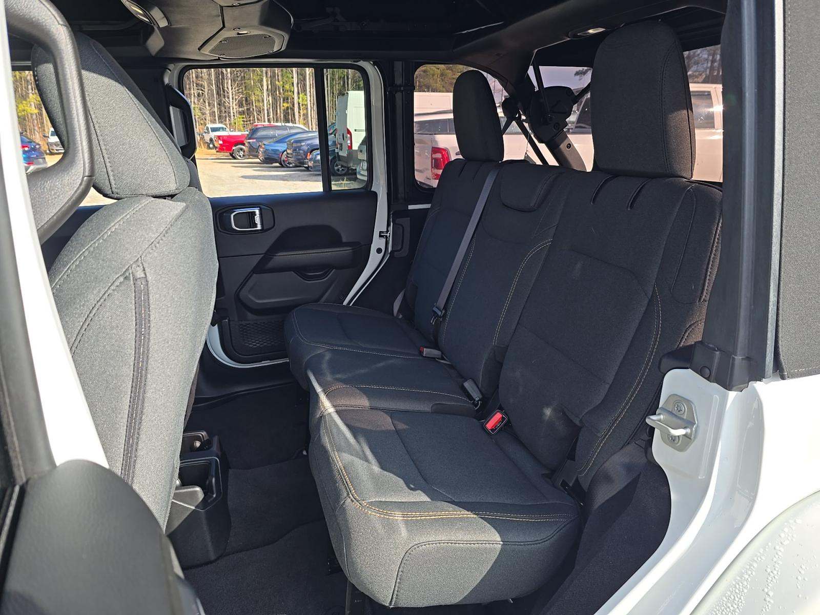 2024 Jeep Wrangler Sahara AWD