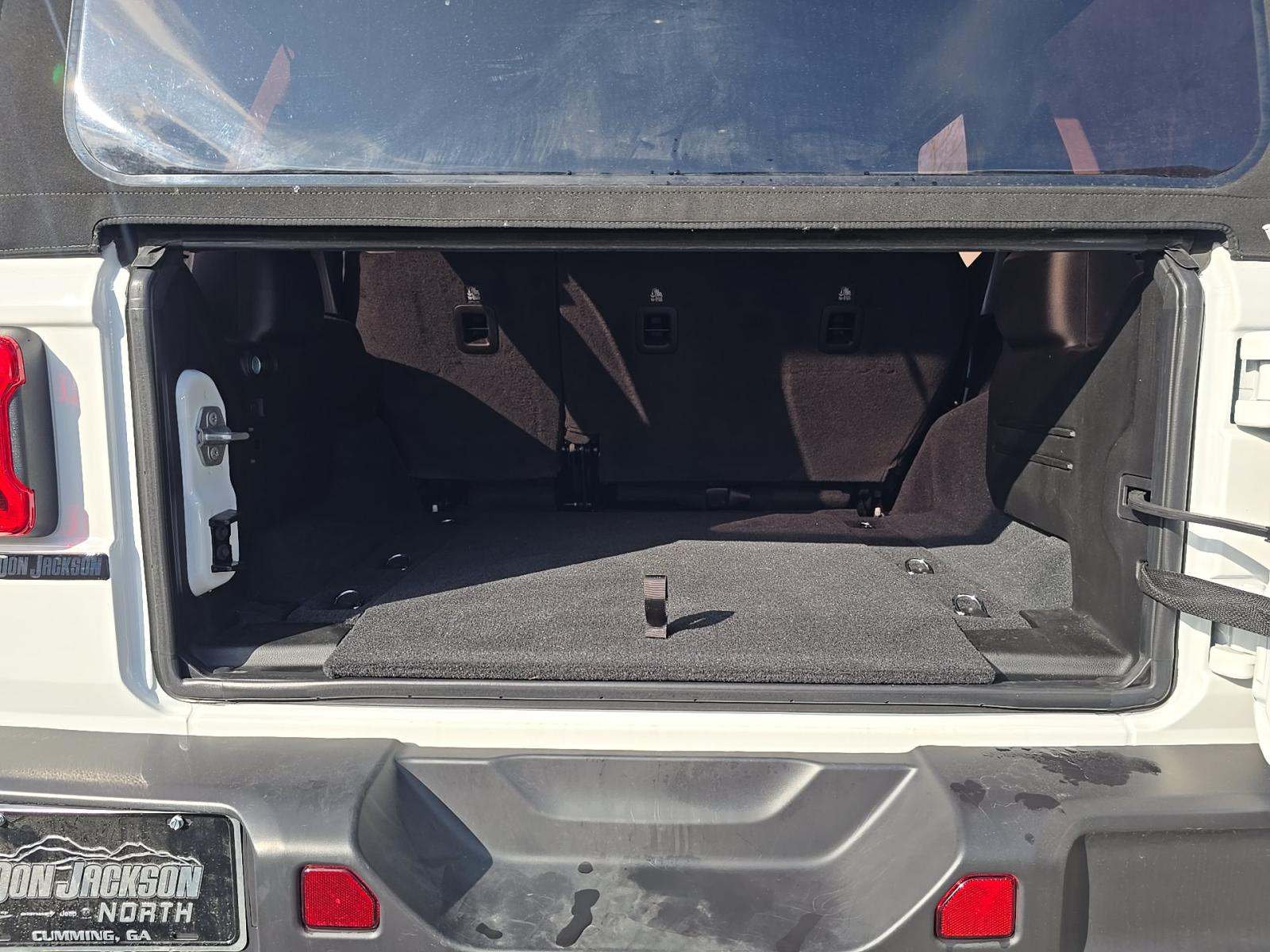 2024 Jeep Wrangler Sahara AWD