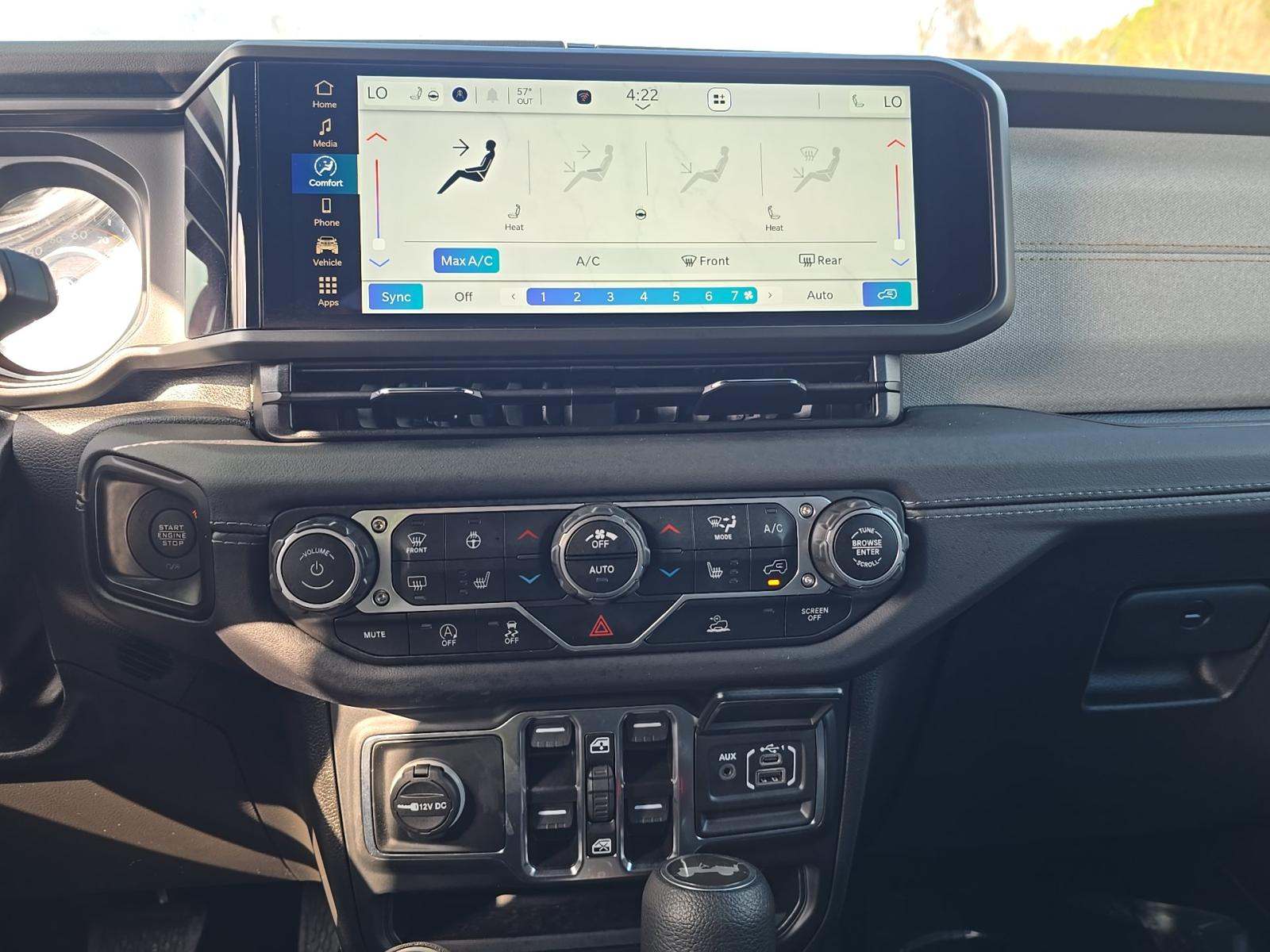 2024 Jeep Wrangler Sahara AWD