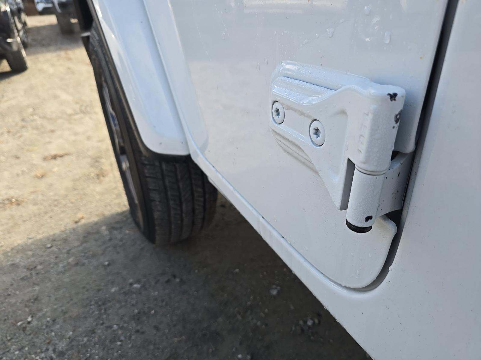 2024 Jeep Wrangler Sahara AWD