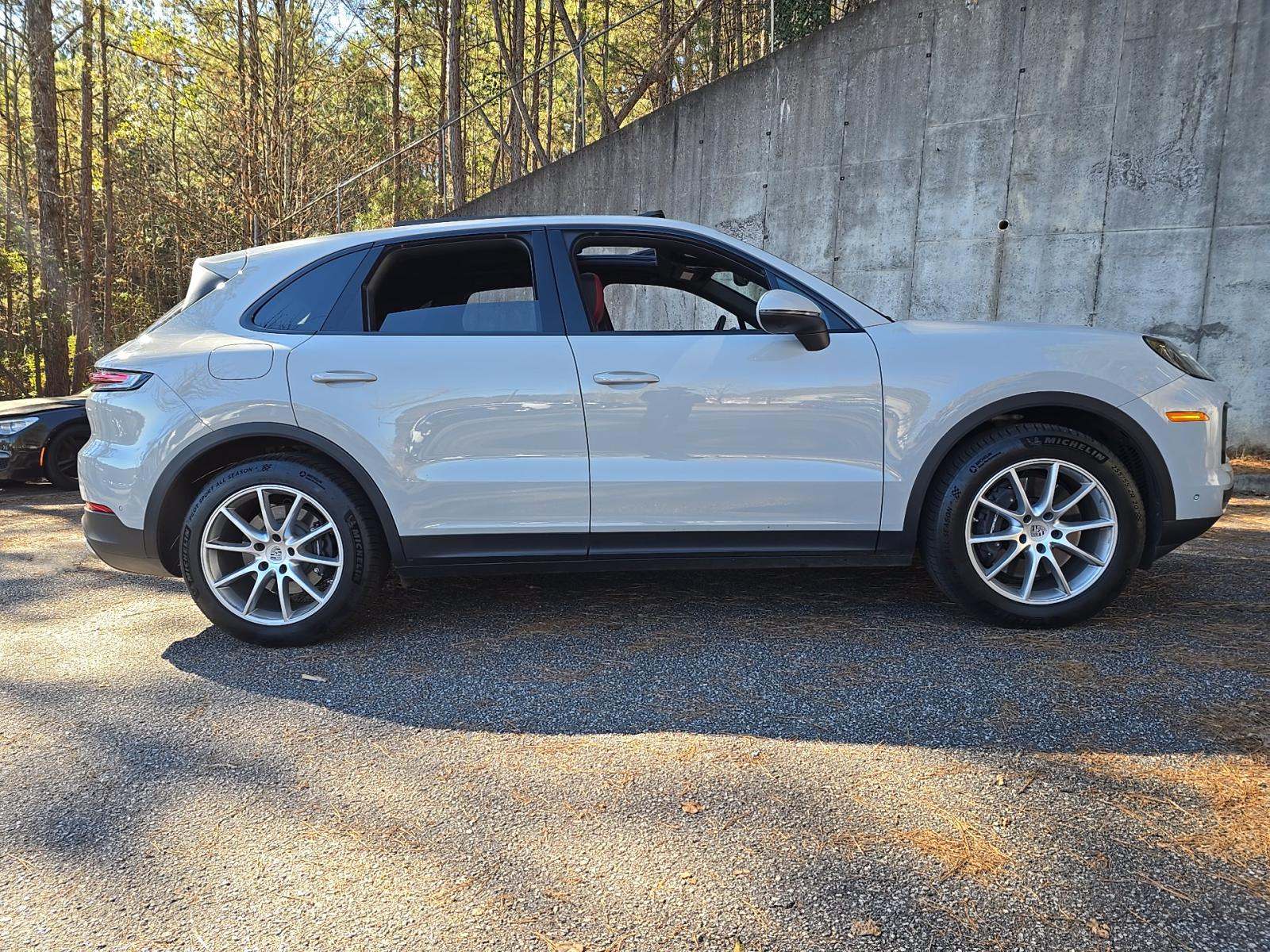2024 Porsche Cayenne Base AWD