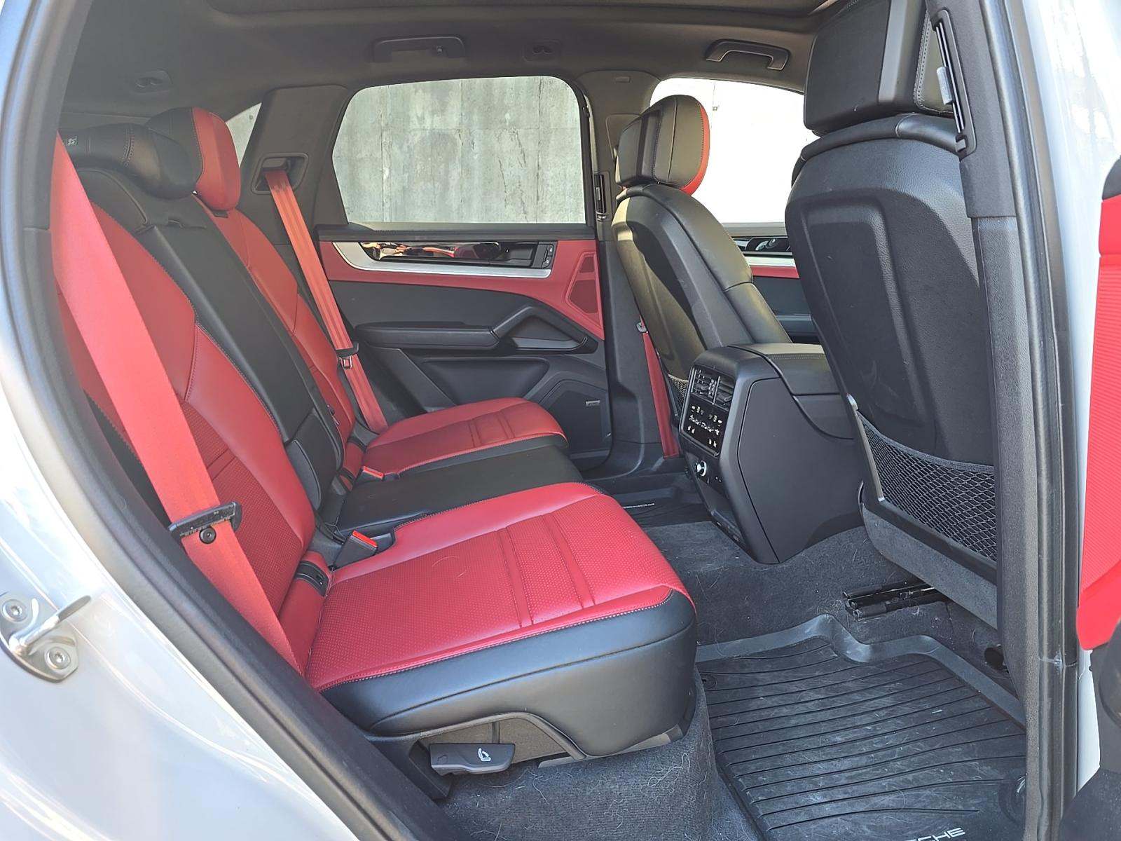 2024 Porsche Cayenne Base AWD