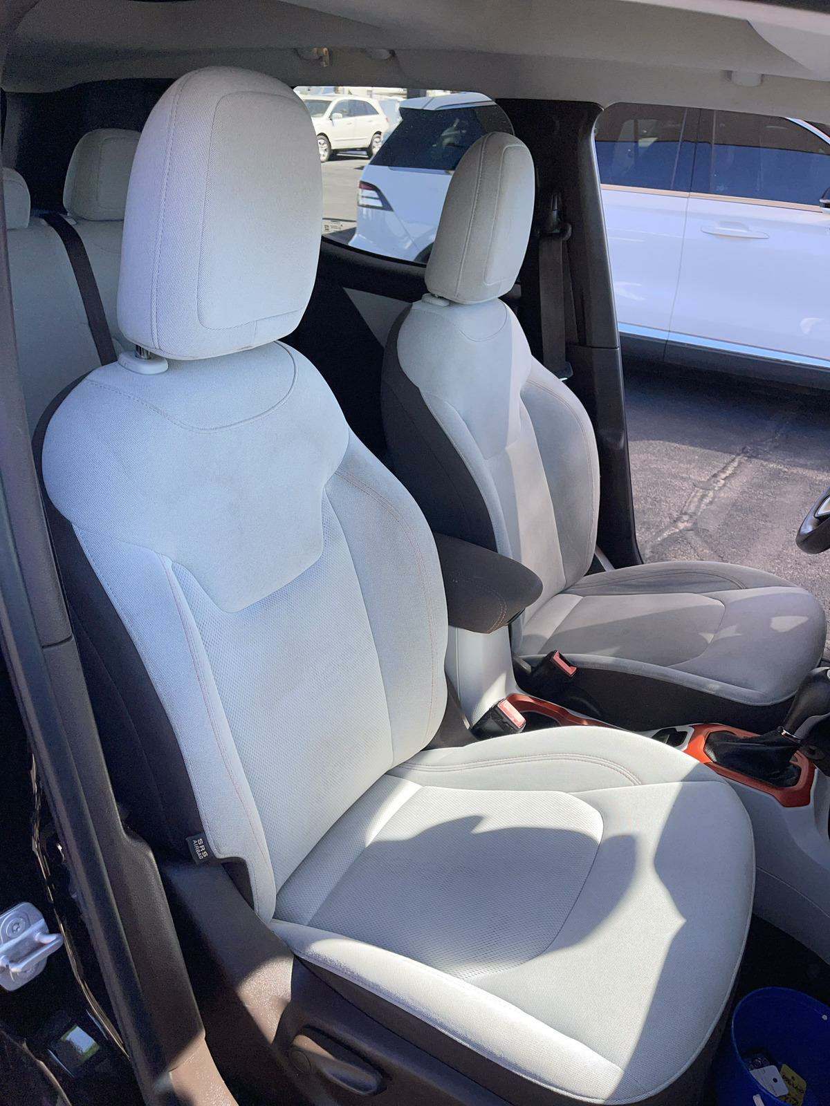 2015 Jeep Renegade Latitude FWD