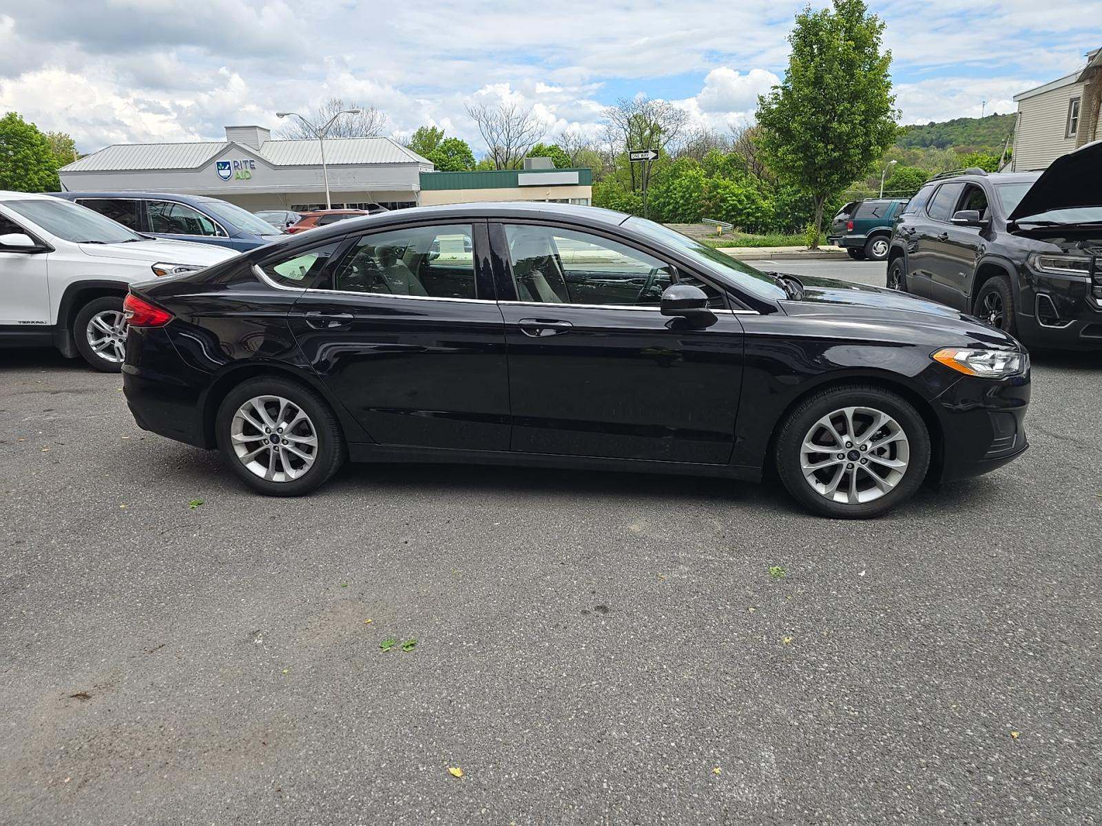 FORD FUSION - 4